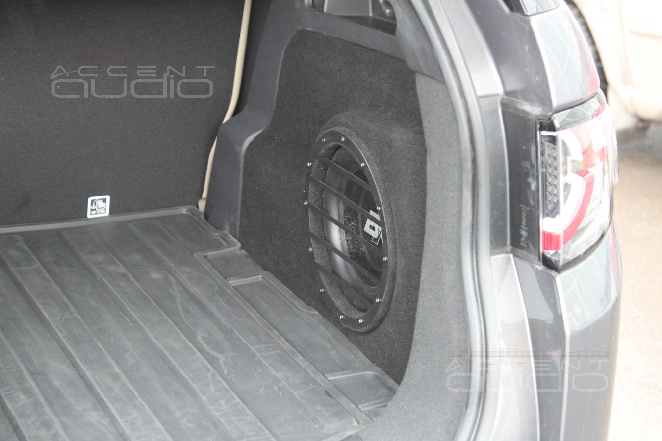 Выбор компонентов аудиосистемы в LandRover Discovery Sport