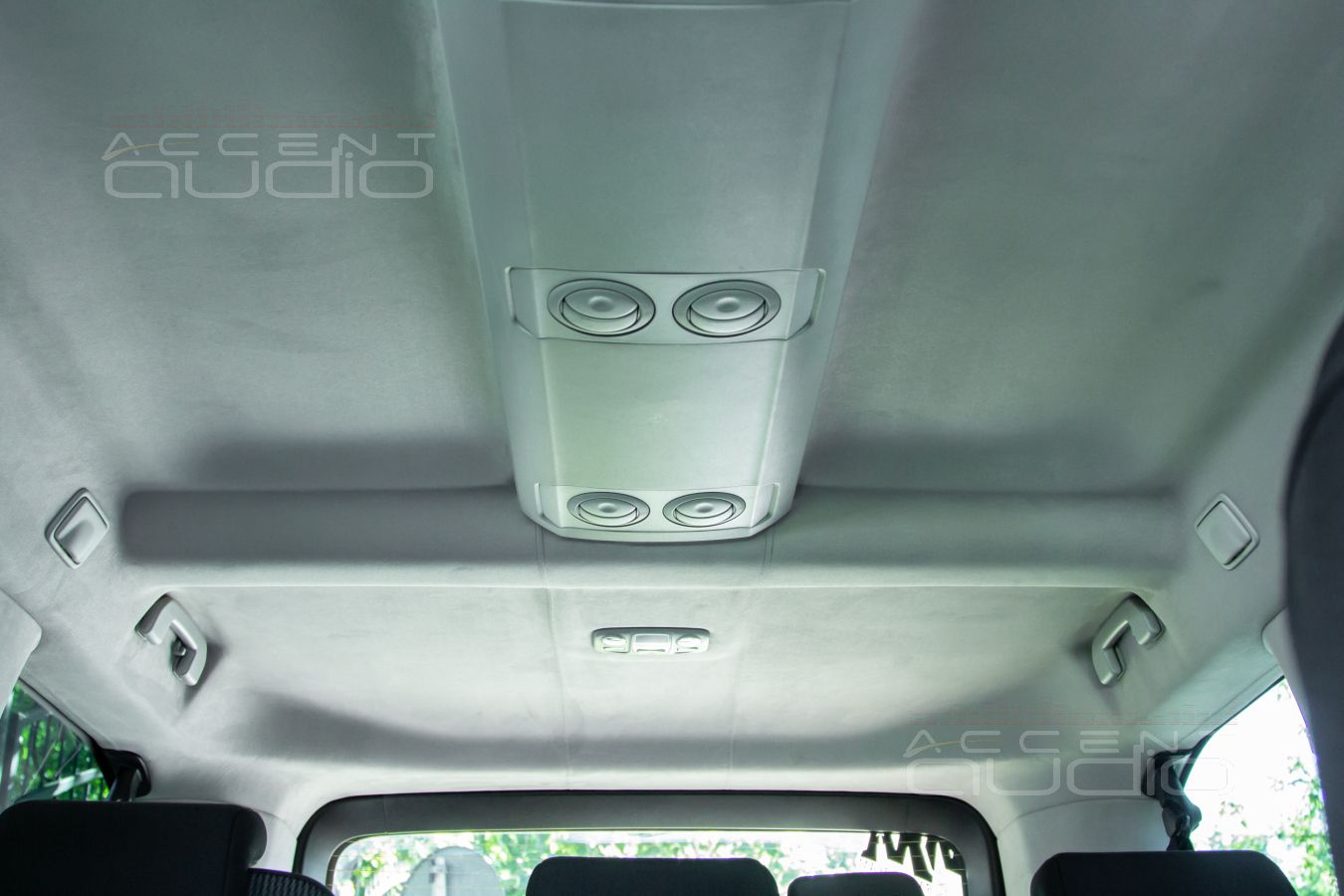 Новый дизайн потолка Opel Zafira и оригинальная подсветка