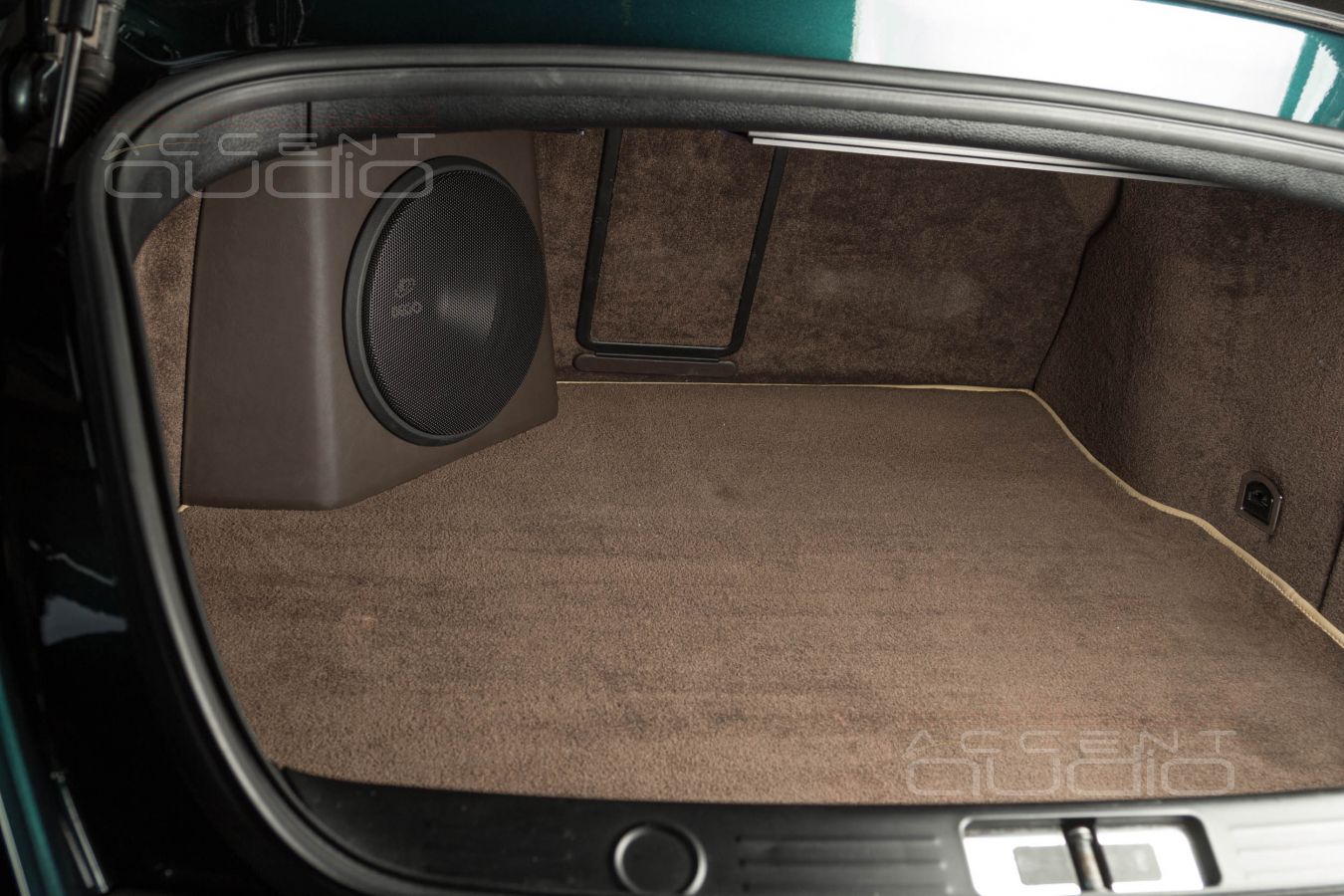 Сабвуфер-стелс для Bentley Continental GT