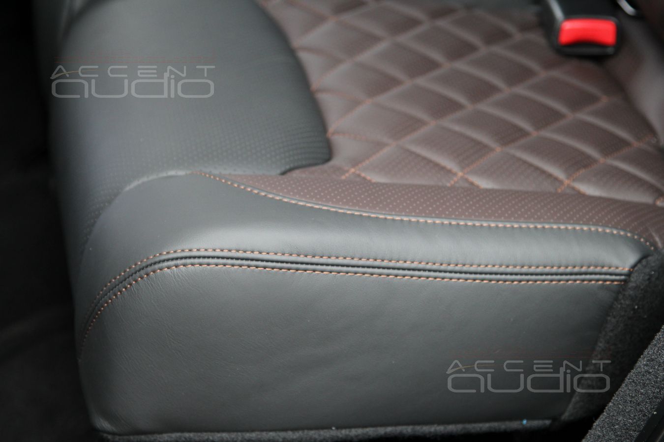 Эксклюзивный кожаный салон Jeep Wrangler