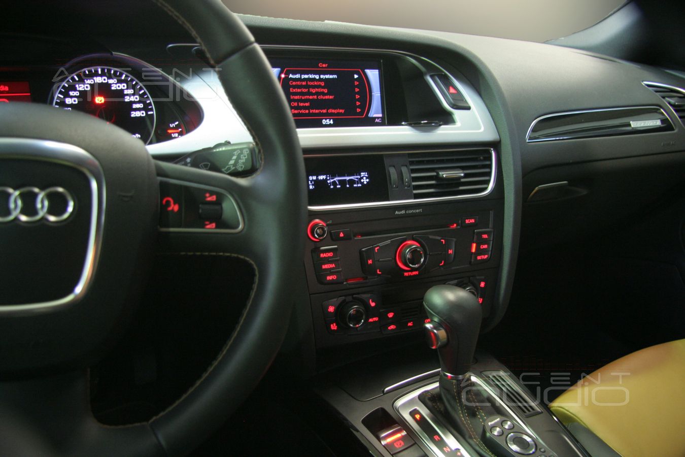 Оригинальная установка Pioneer DEX-P99RS в Audi