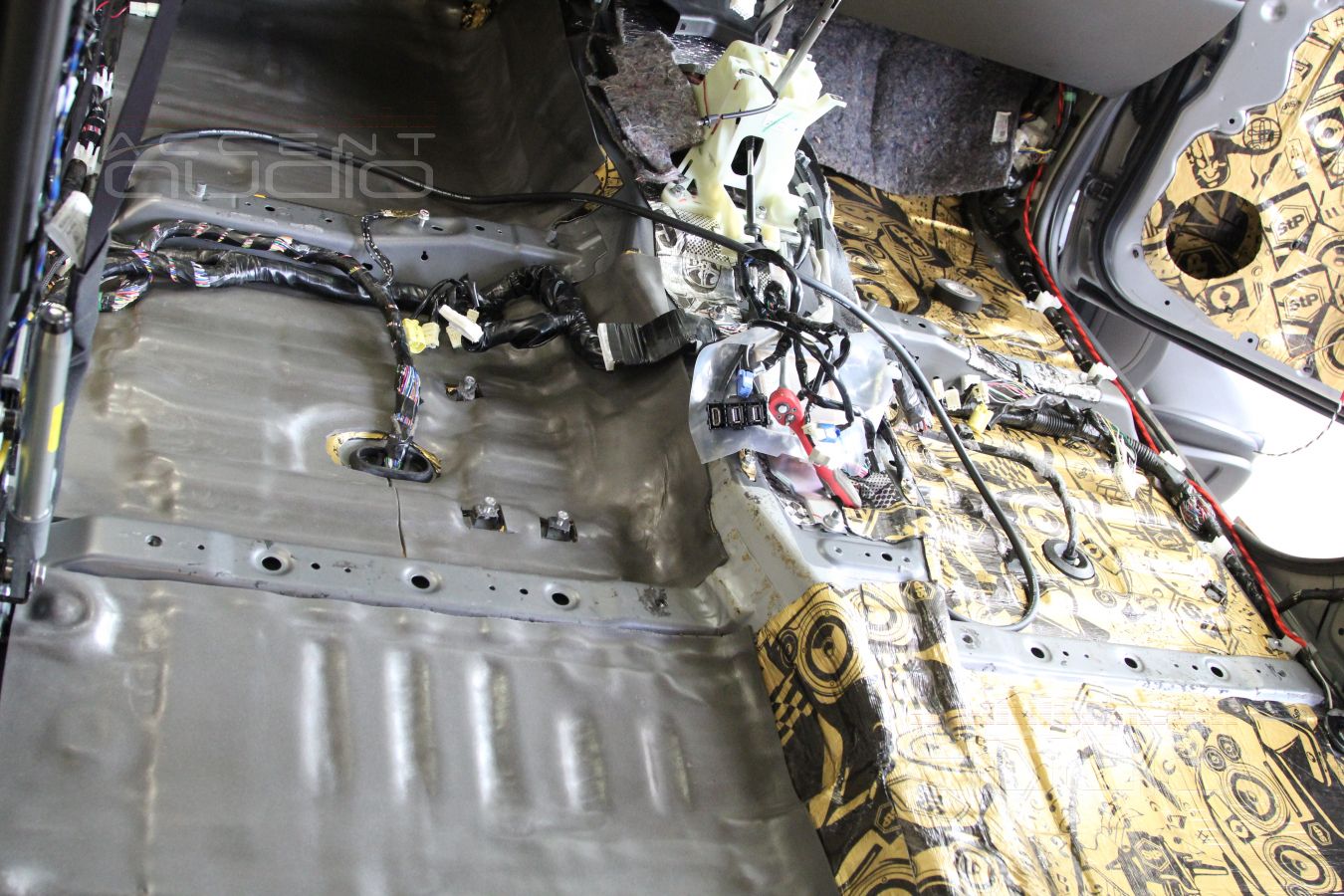 Про тепло-шумоизолирующий слой STP Сплен 300.