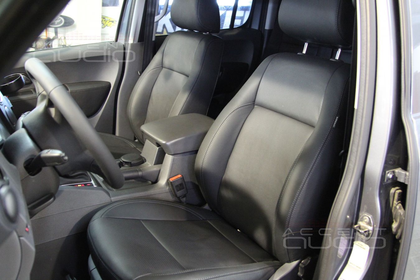 Volkswagen Amarok - доводим до ума: мультимедиа, пошив салона