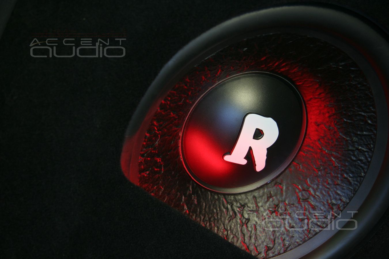 Subaru WRX STI: займите весь багажник пожалуйста !