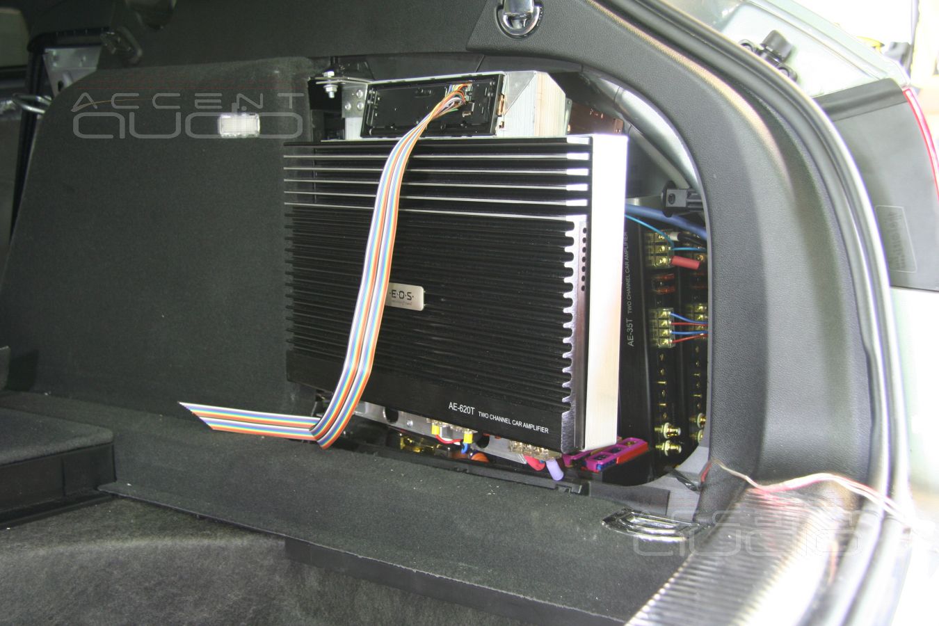 Скрытая установка усилителей в Audi 2011