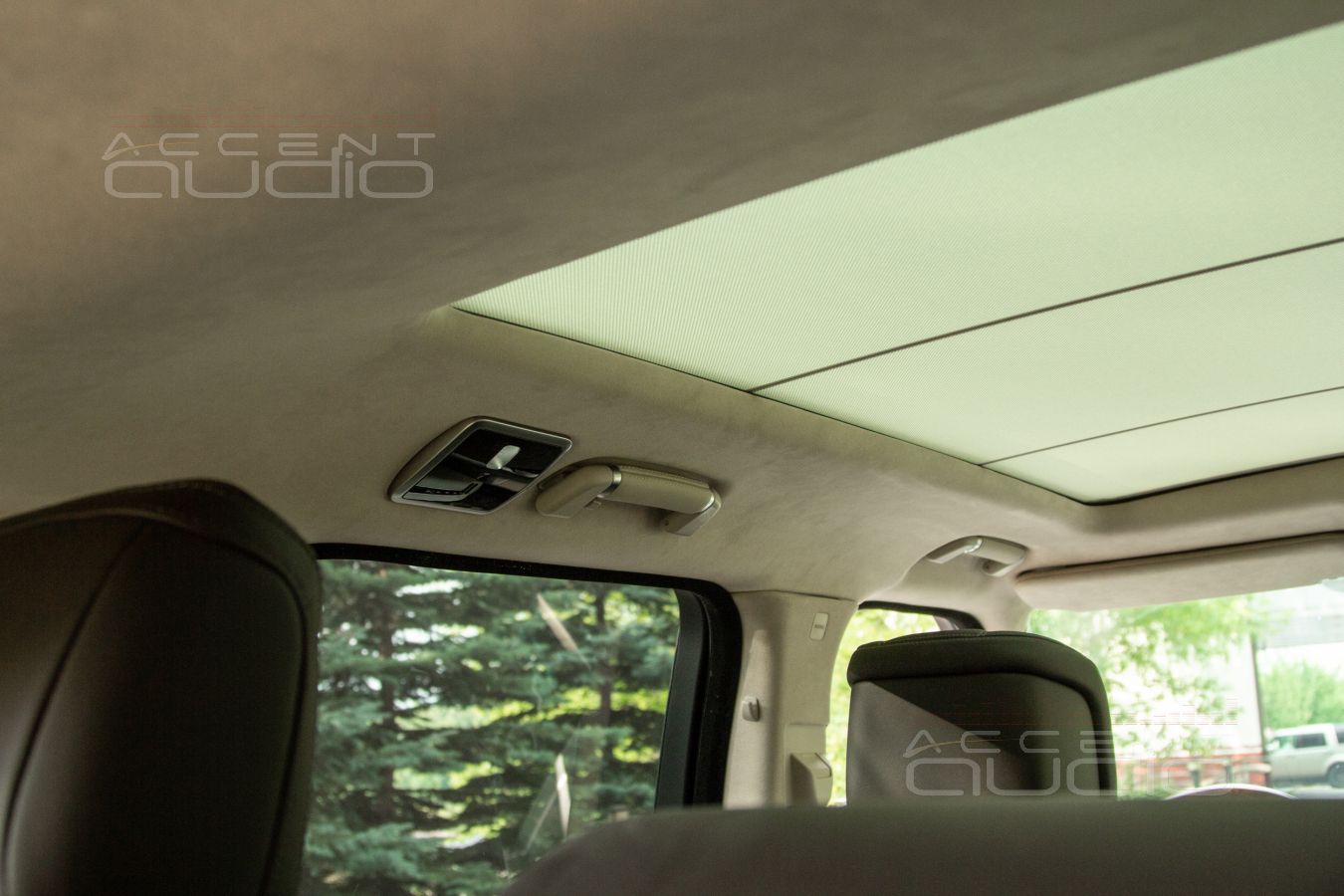 Крыша в алькантару – это же Range Rover !