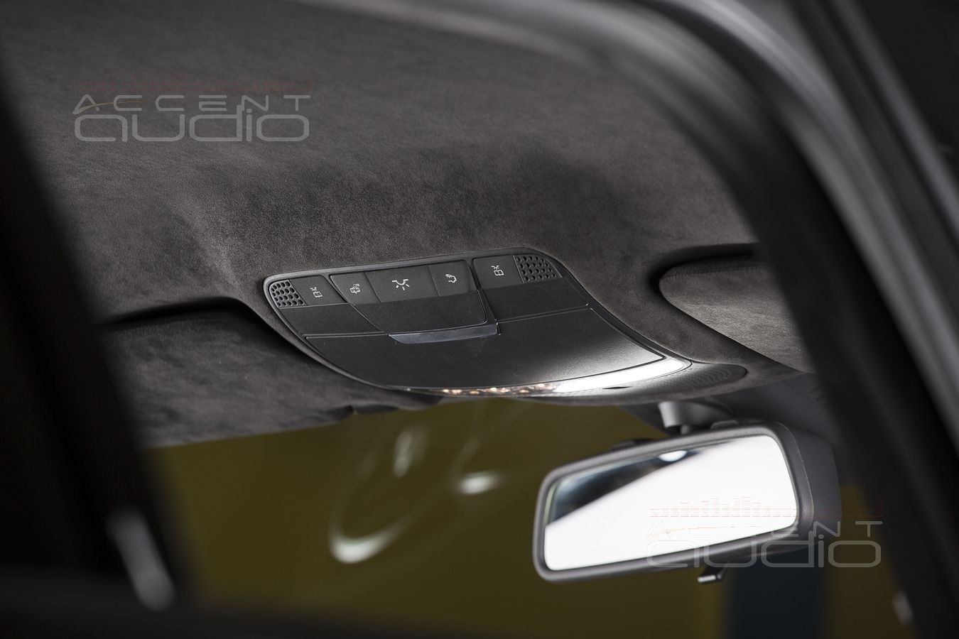 Перетяжка потолка Mercedes-Benz C-Class W205 в алькантару