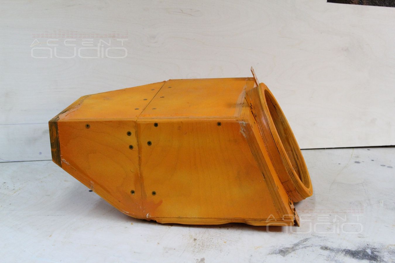 Сабвуфер стелс в Nissan 350Z