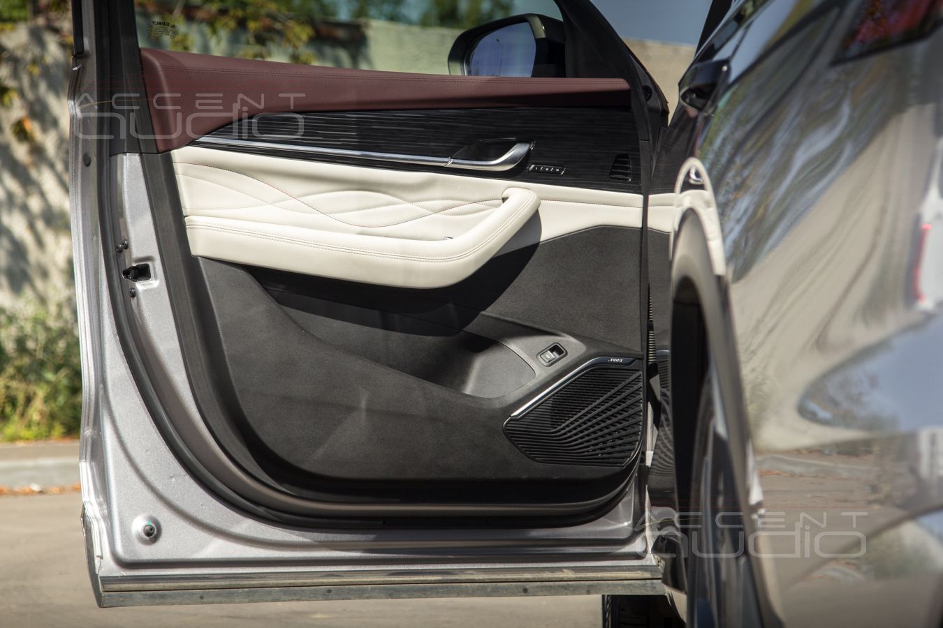 Установка мидбасов SOAudio SO165\38 и аудиоподготовка дверей Monjaro