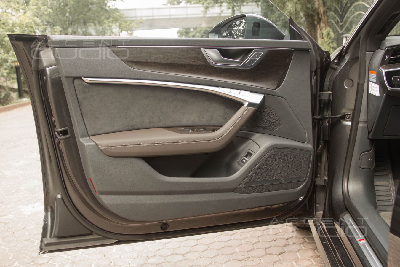 Играющие двери Audi A7 – реально и без сложностей