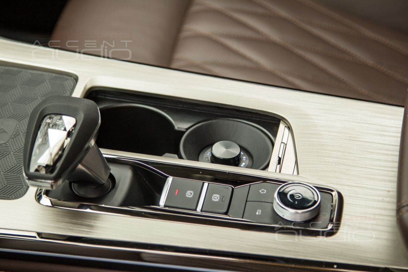 О сигналах, возможностях и способах прослушивания музыки в Exeed