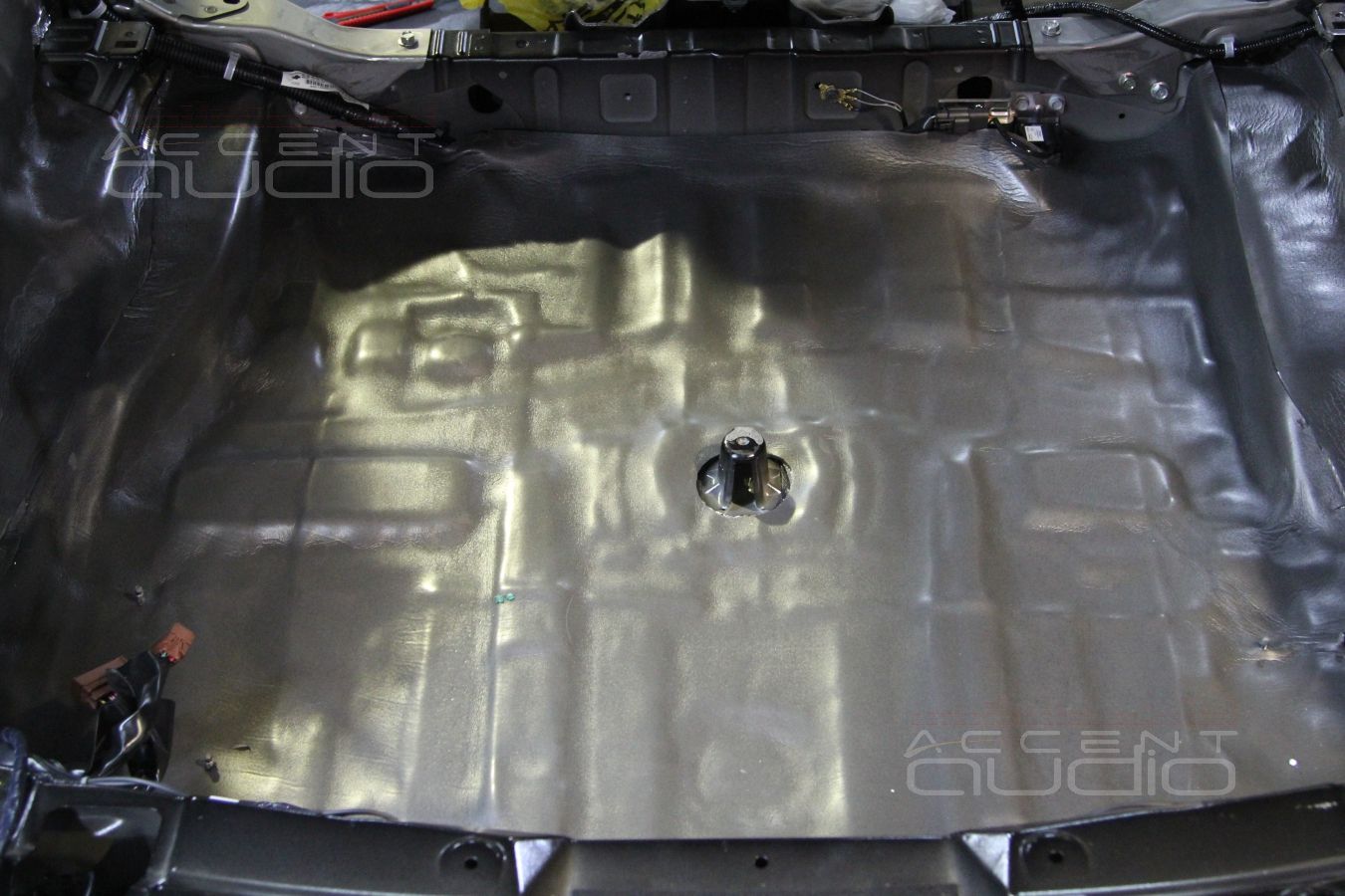 Шумоизоляция Infiniti FX35: теплоизоляционный слой