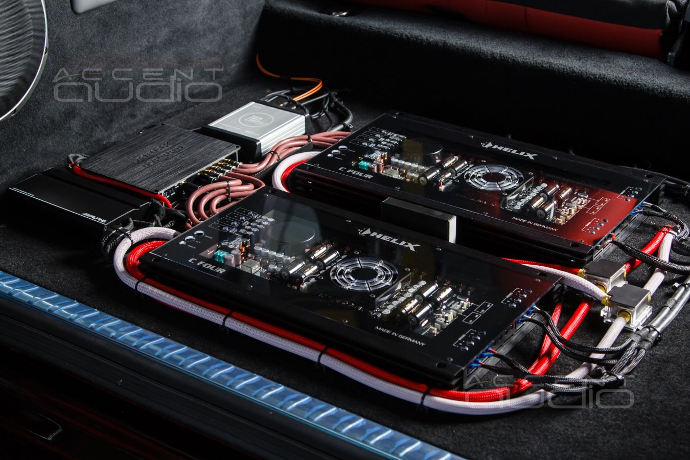 Установка Усилителей Helix, аудиопроцессора Helix и адаптера шины Most в Gelandewagen