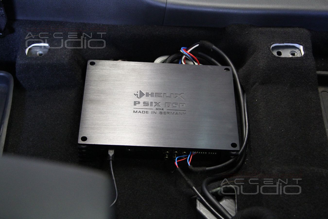 Установка Процессорного усилителя Helix PSix DSP MK2 в Mazda CX5