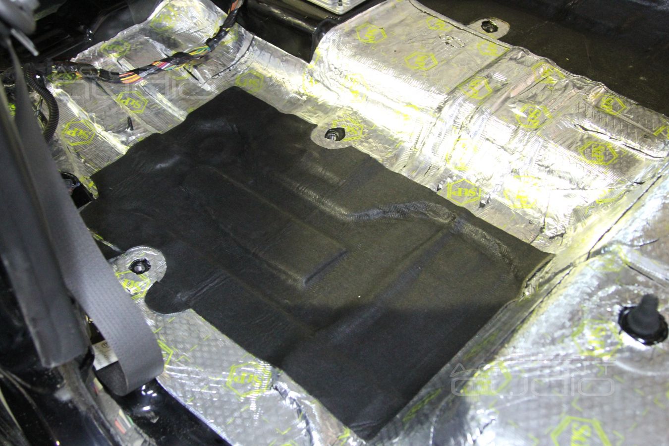 Hummer H3: система вооружения от MDLab