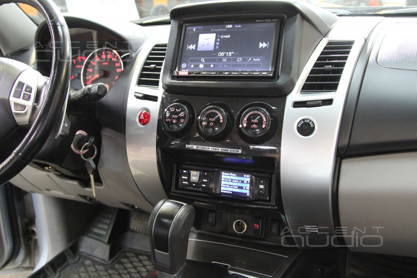 Мультимедиа для Mitsubishi Pajero Sport 2013: новое по-старому