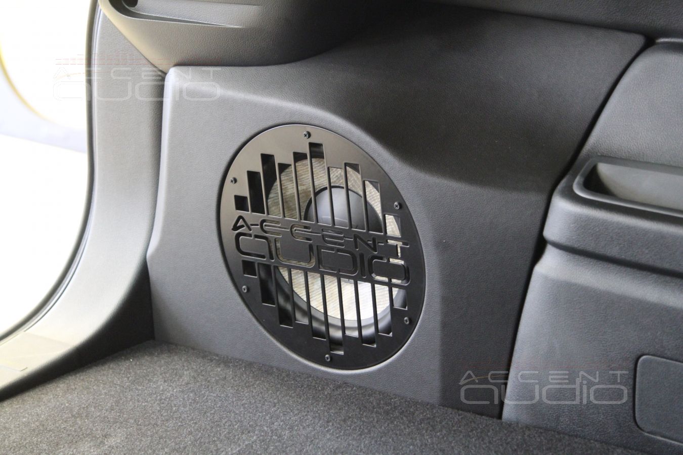 Встроенный сабвуфер Focal P25F