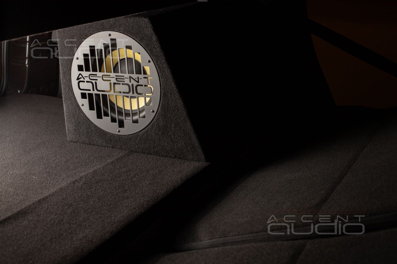 Съемный сабвуфер с динамиком Focal SUB E25KX специально для Renault Duster