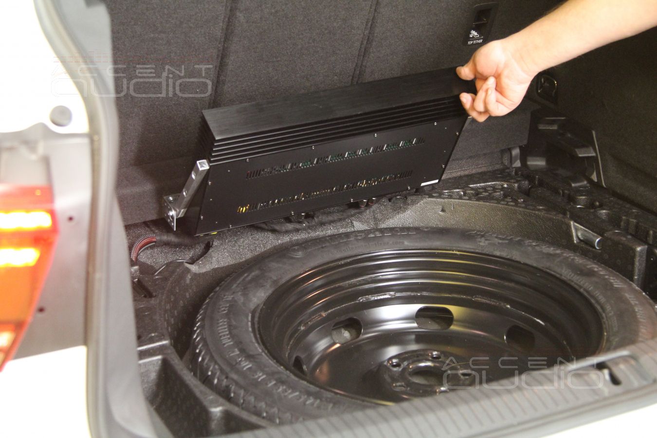 Интеграция пятиканального усилителя E.O.S в новом Volkswagen Tiguan