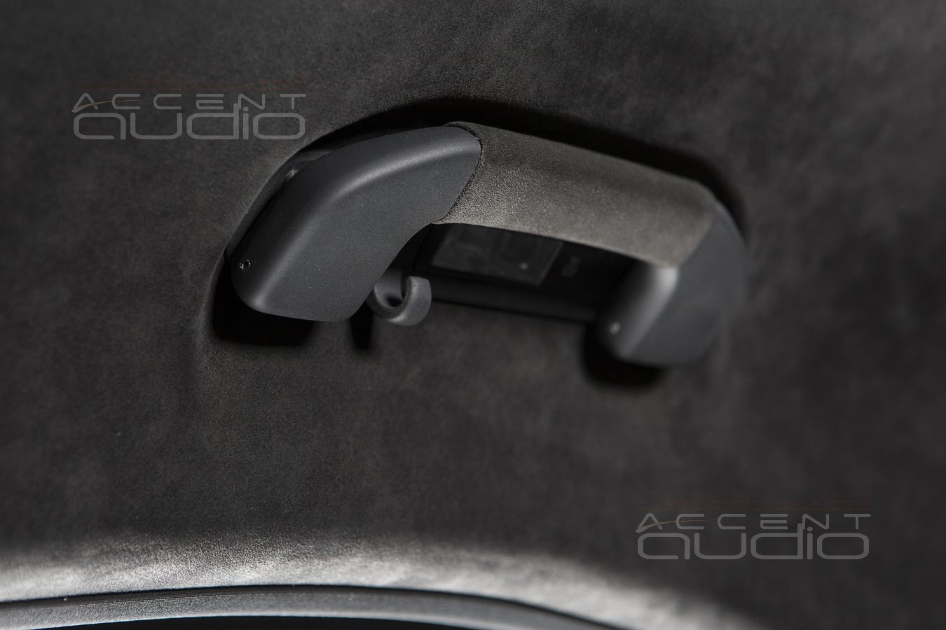 Перетяжка потолка Mercedes-Benz C-Class W205 в алькантару