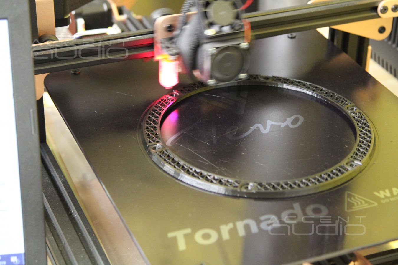 Подиумы на 3D принтере ? Конечно, уже в процессе печати…