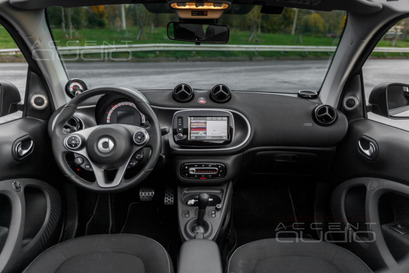 Как управляется и как звучит новая аудиосистема в Smart Fortwo