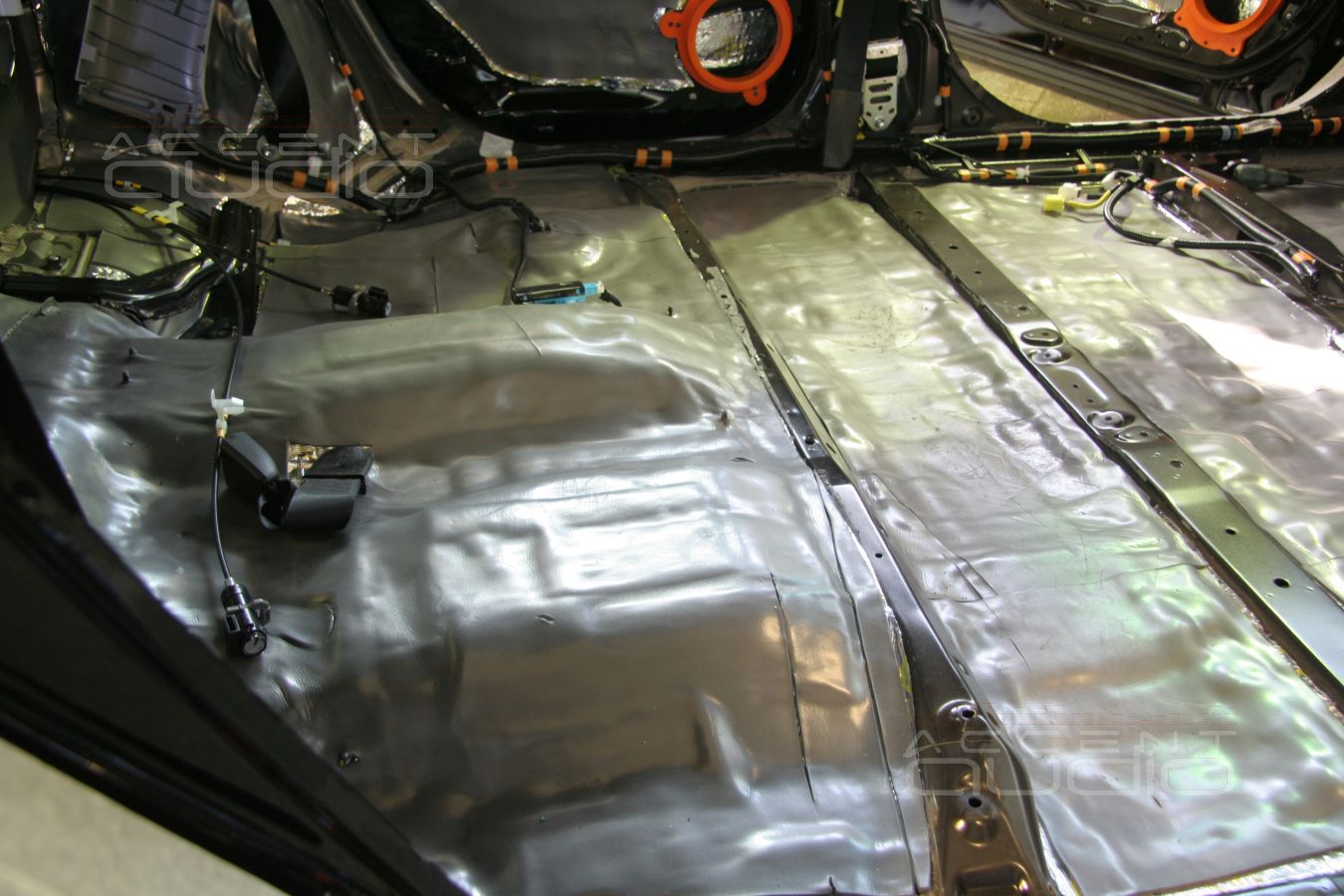 Шумоизоляция и аудиоподготовка Toyota Highlander