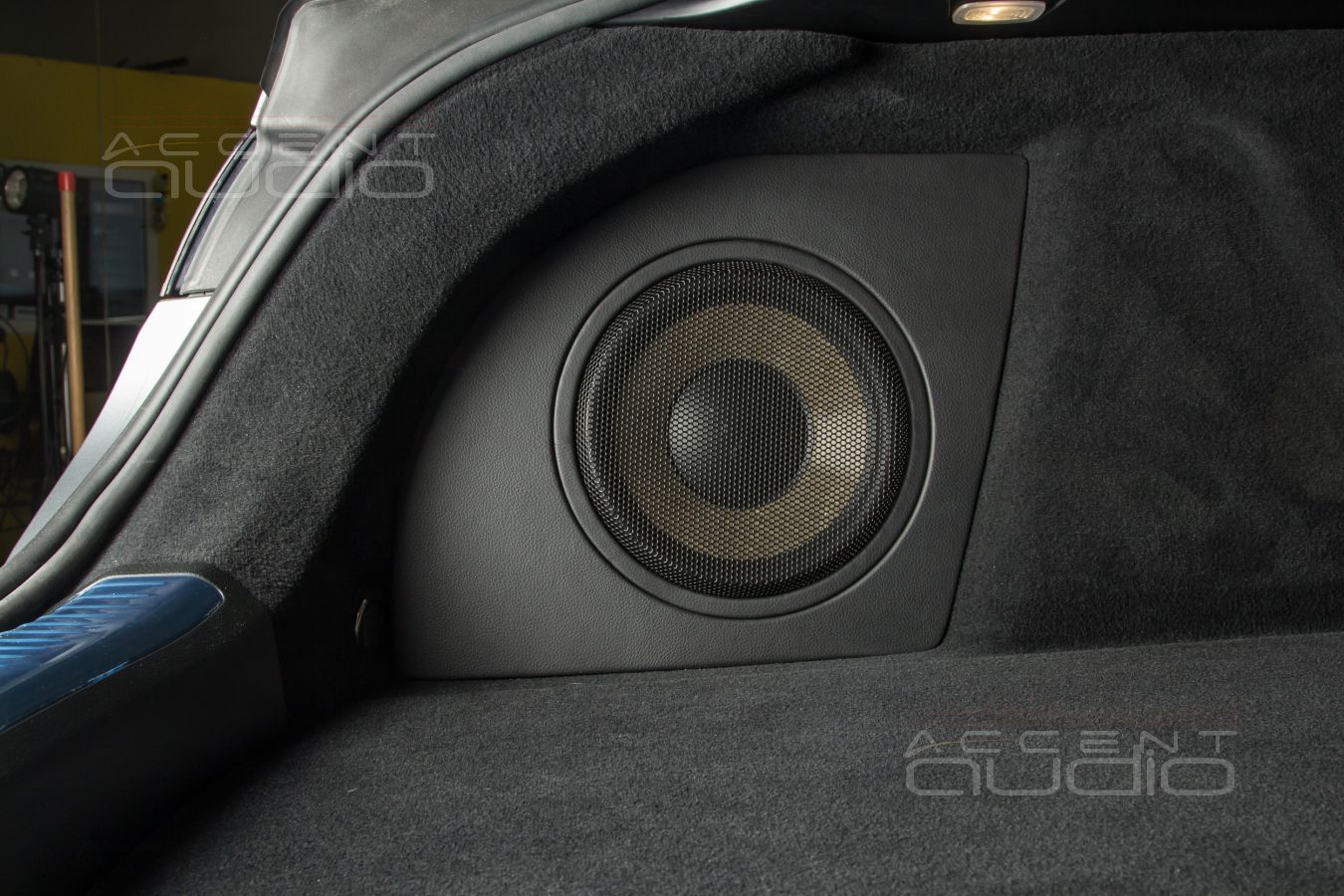 2023 Update: другой сабвуфер, но в том же стиле для Mercedes GLE Coupe