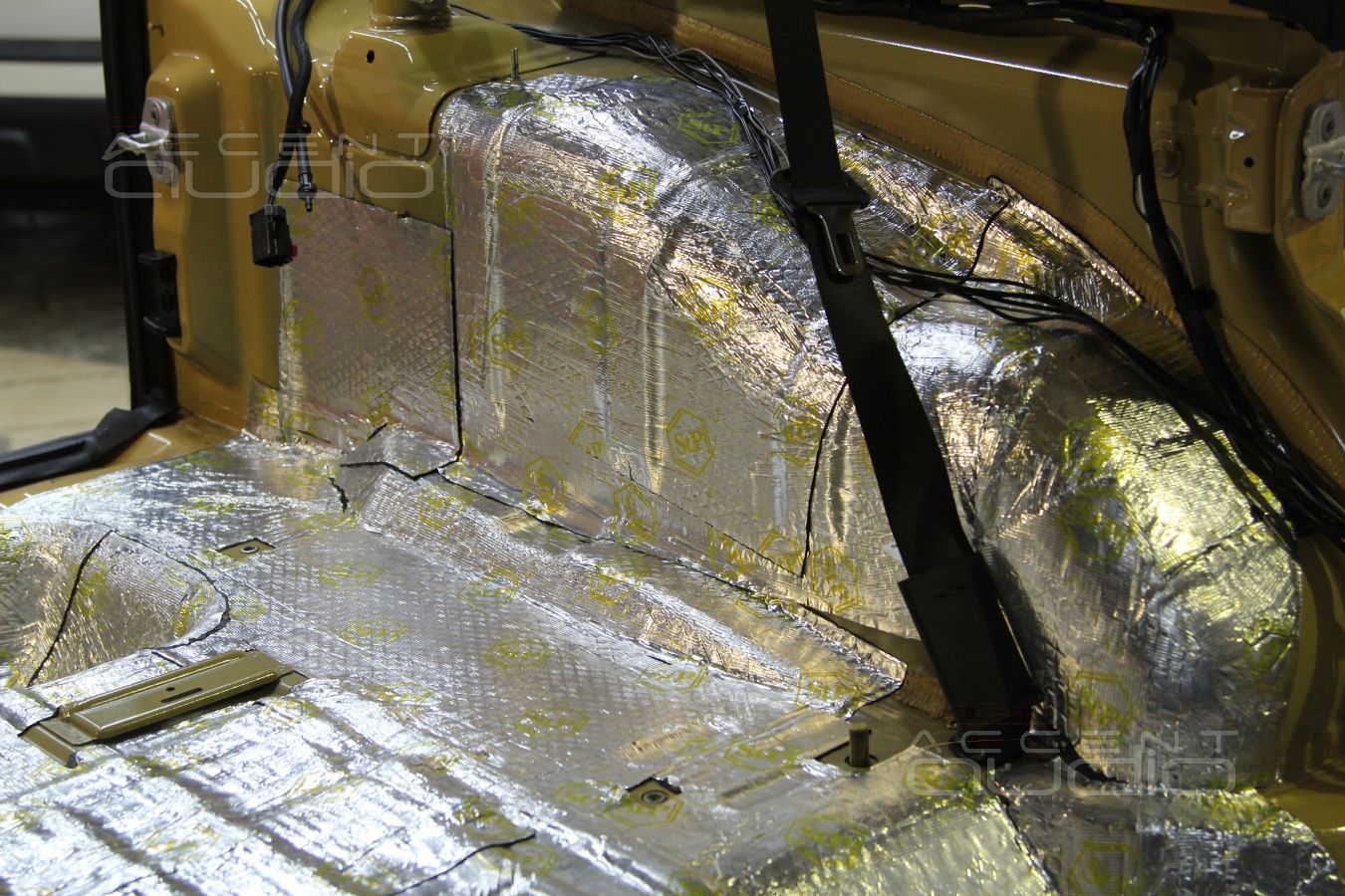 Шумоизоляция кузова Jeep Wrangler Rubicon