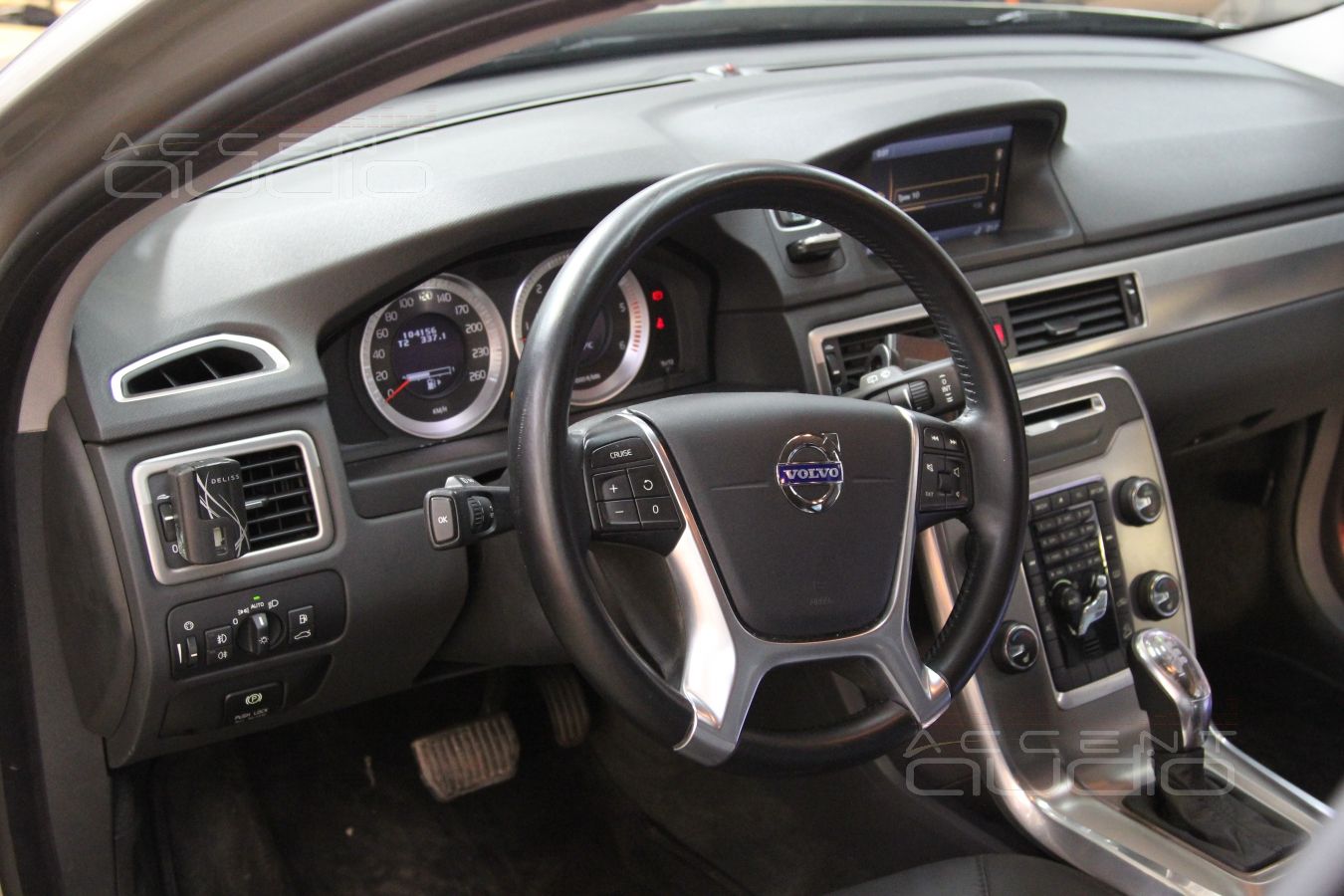 Аудиосистема в Volvo XC70