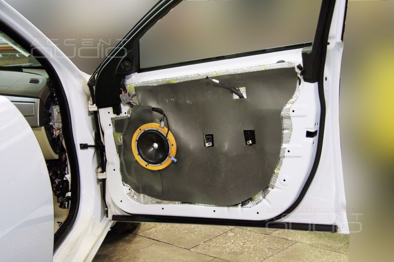 Изготовление сабвуфера для Jaguar XF