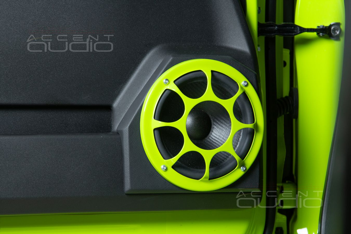 ИГРАЮЩИЕ 165мм немецкие динамики SOAudio в новом Jimny