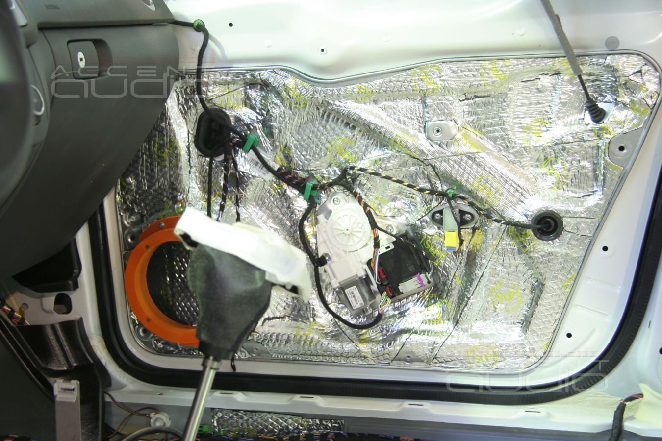 Полная шумоизоляция Volkswagen Tiguan