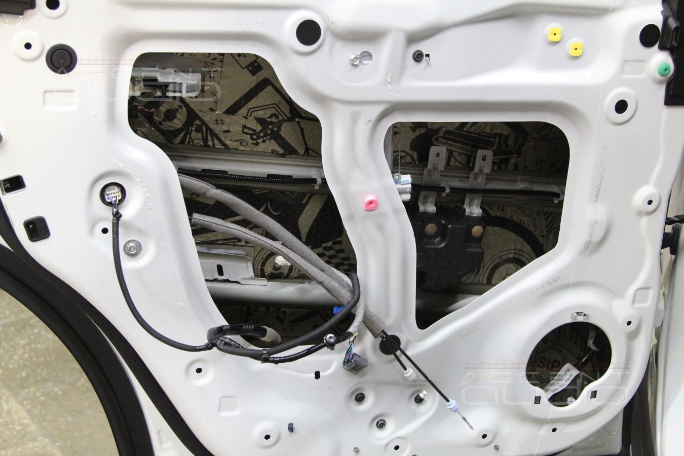 Шумоизоляция дверей Acura MDX