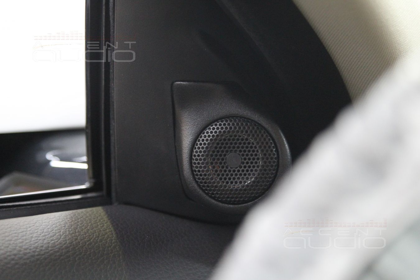 Установка твитеров Focal: изготавливаем изящные подиумы