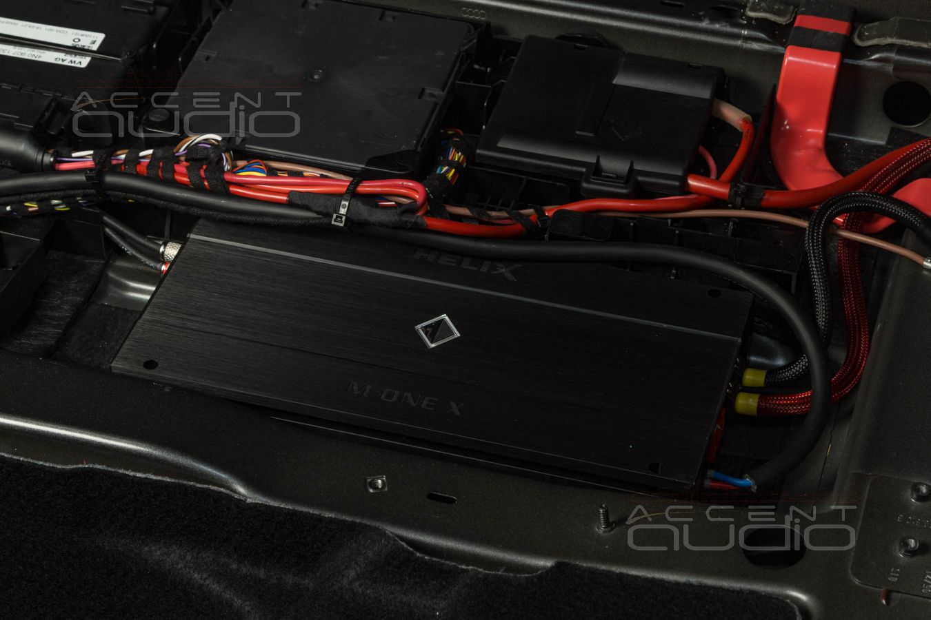 Технологии заводского монтажа: установка усилителей в Audi A7