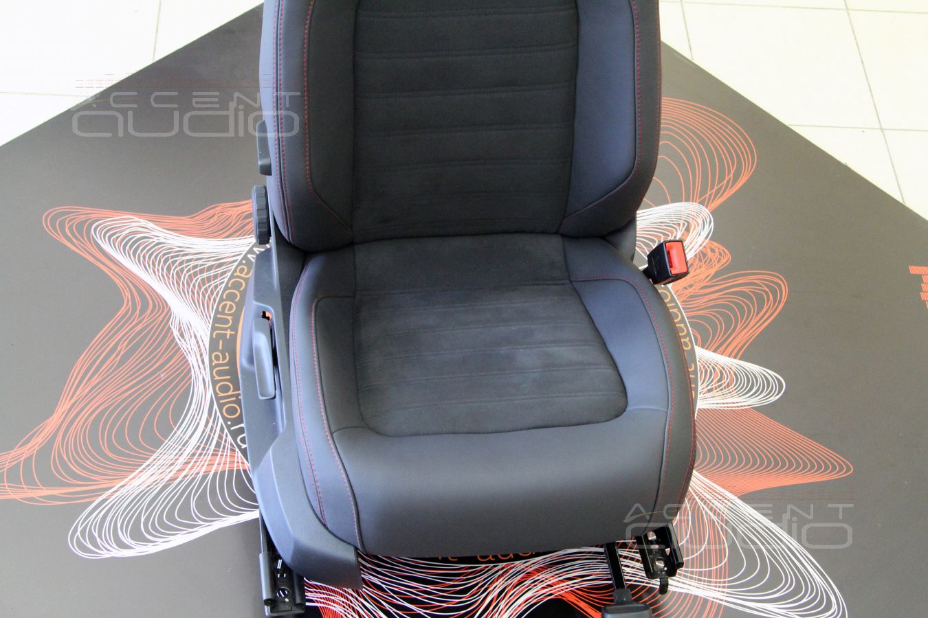 Уже не терпится послушать, но нужно перетягивать сидения….