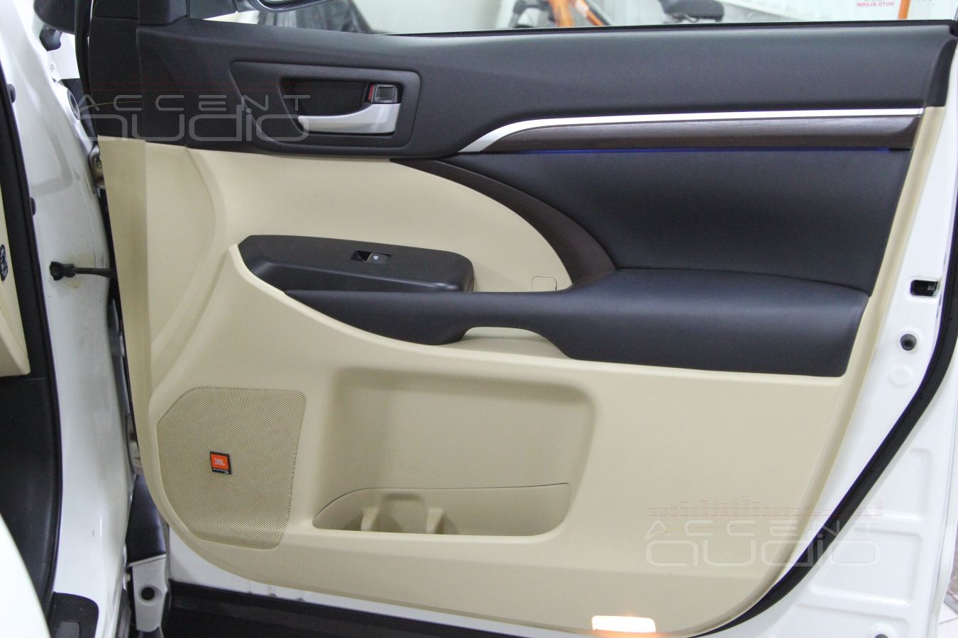 Акустика Morel Elate Titanium 603 в Toyota Highlander