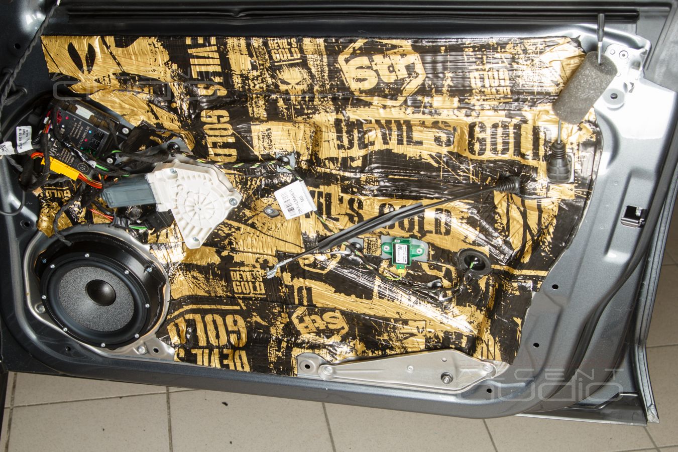 Аудиоподготовка дверей Mercedes CLS и установка акустики Brax и Focal