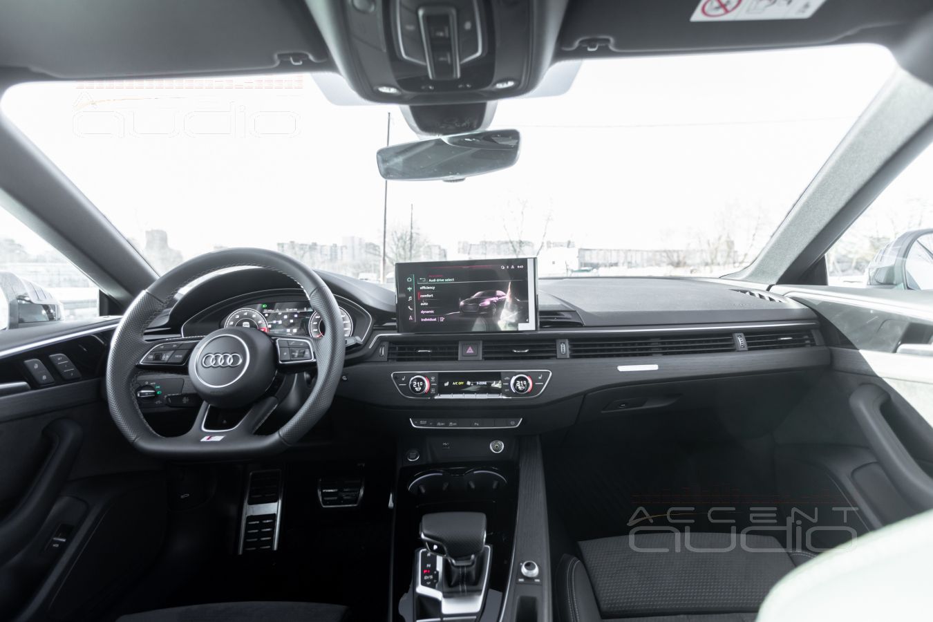 Установка новых широкополосных излучателей для лучшего звука в Audi A5 2021