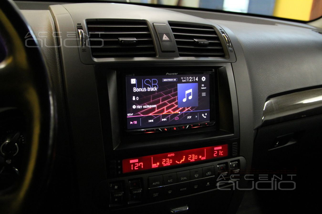 Установка магнитолы Pioneer Z5000BT с функцией CarPlay