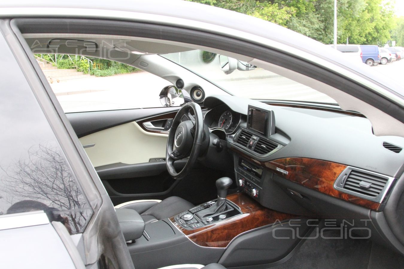 Установка трехкомпонентной акустики в Audi A7