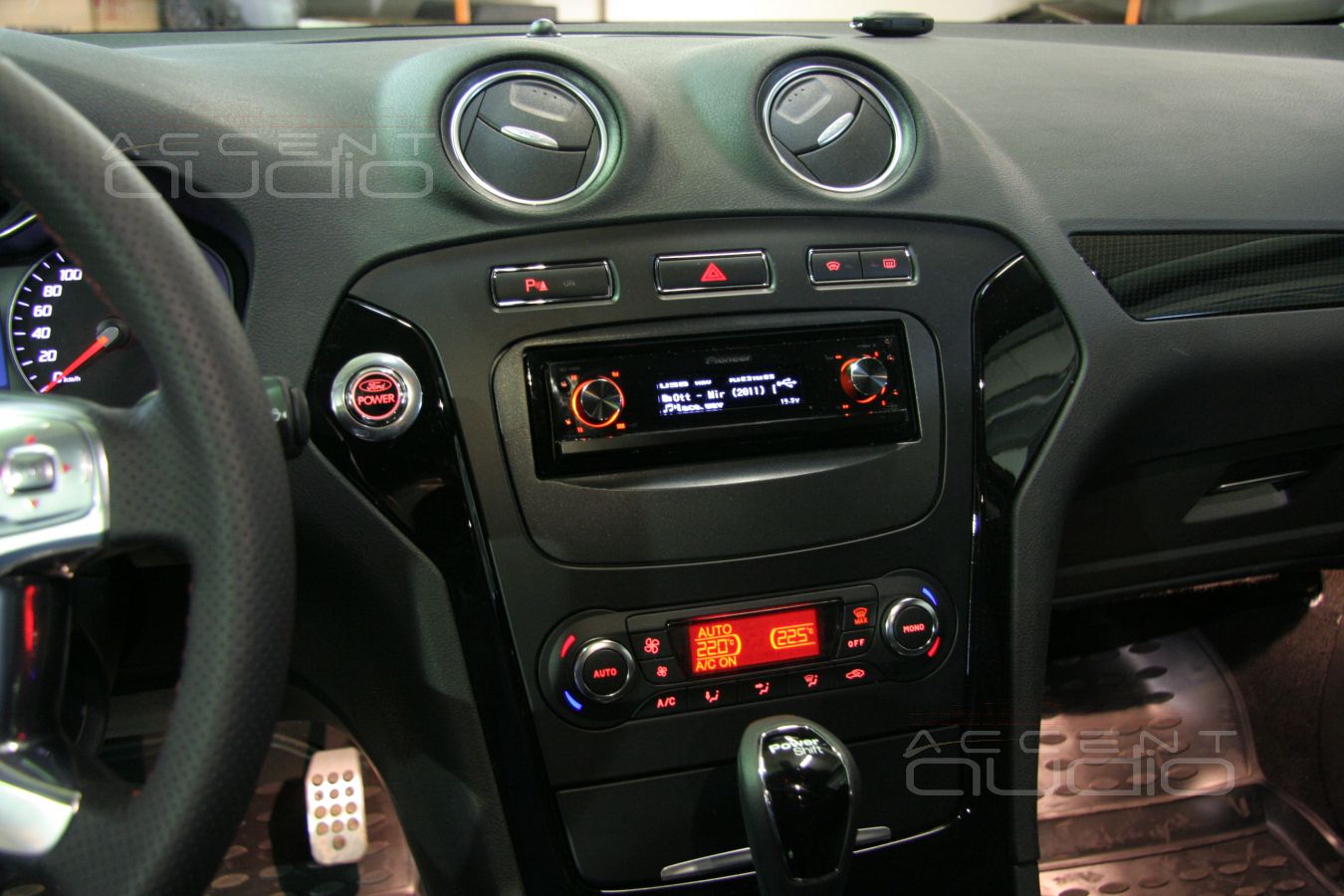 Выбор оборудования и установка магнитолы в Ford Mondeo