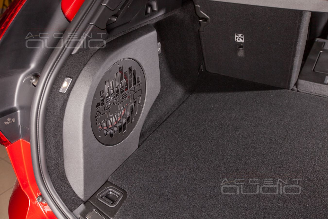 Сабвуфер-стелс для Volvo XC60 – единственно верное решение !