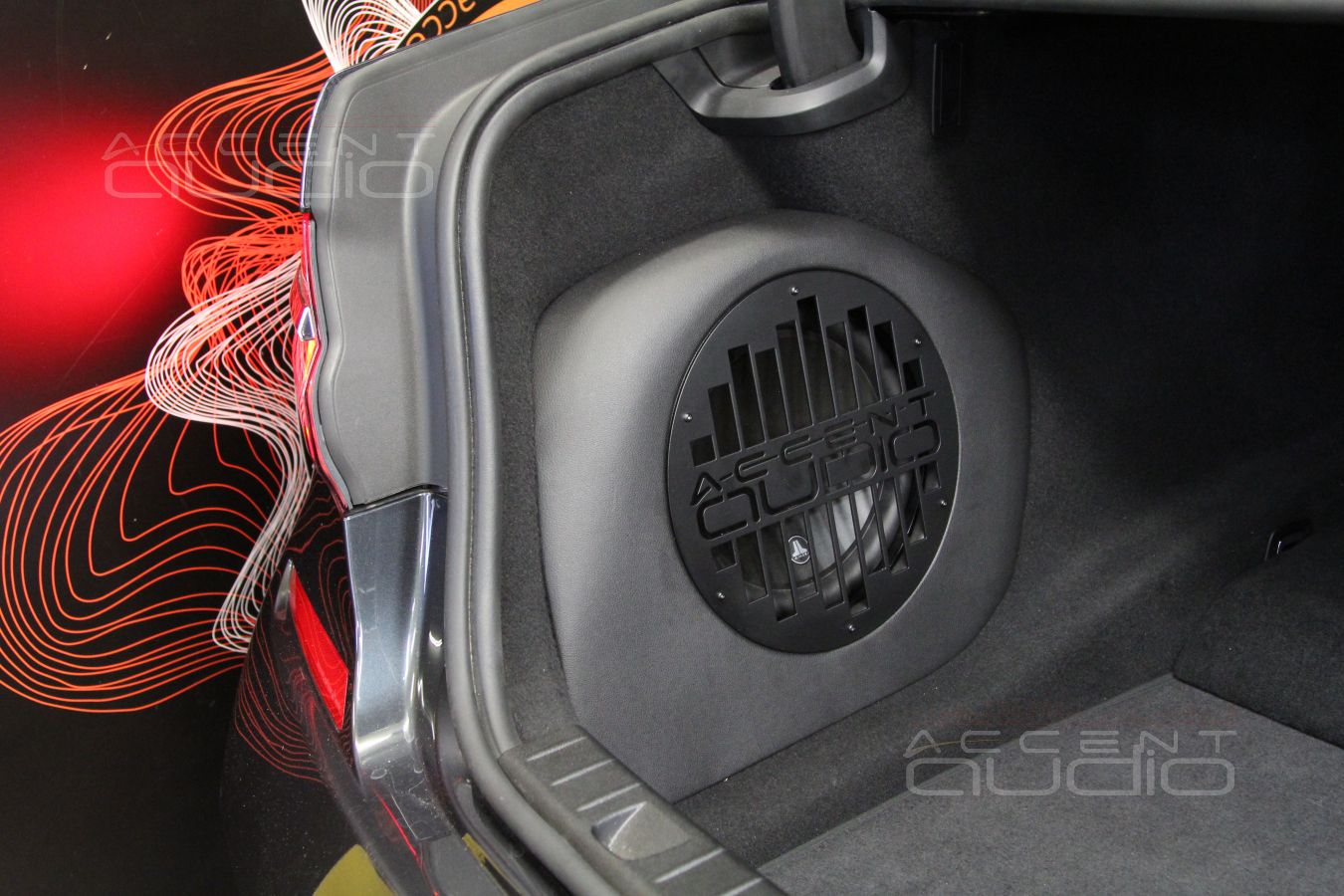 Сабвуфер стелс с головкой от JLAudio специально для BMW 730LD