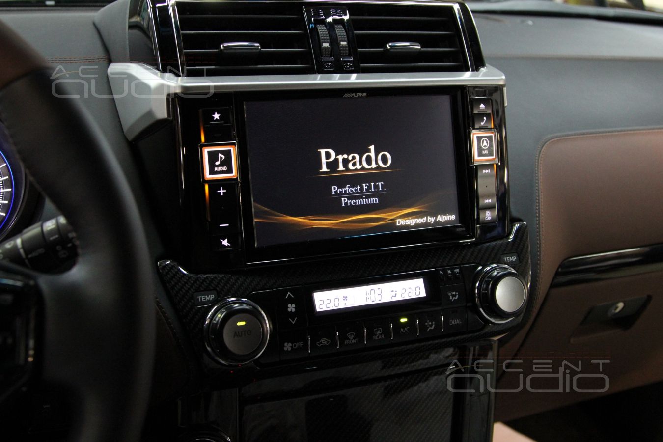 Новый Toyota Prado 150 + новый Alpine X800D = все работает…