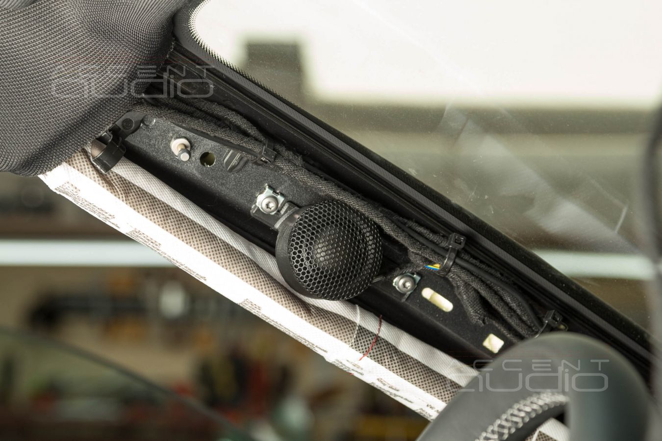 Шикарные, дешевые, немецкие твитеры SOAudio SO29NEO в штатных местах Audi A7