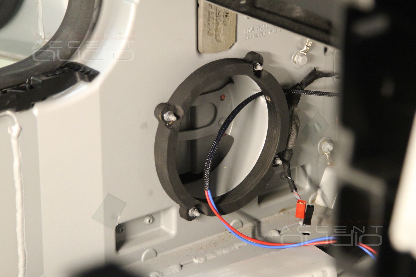 Установка мидбасов Eton MAS 160 в Mercedes-Benz GT