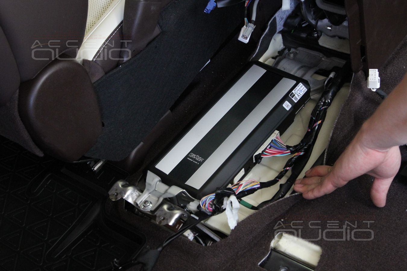 Как это устроено штатно в Lexus RX350