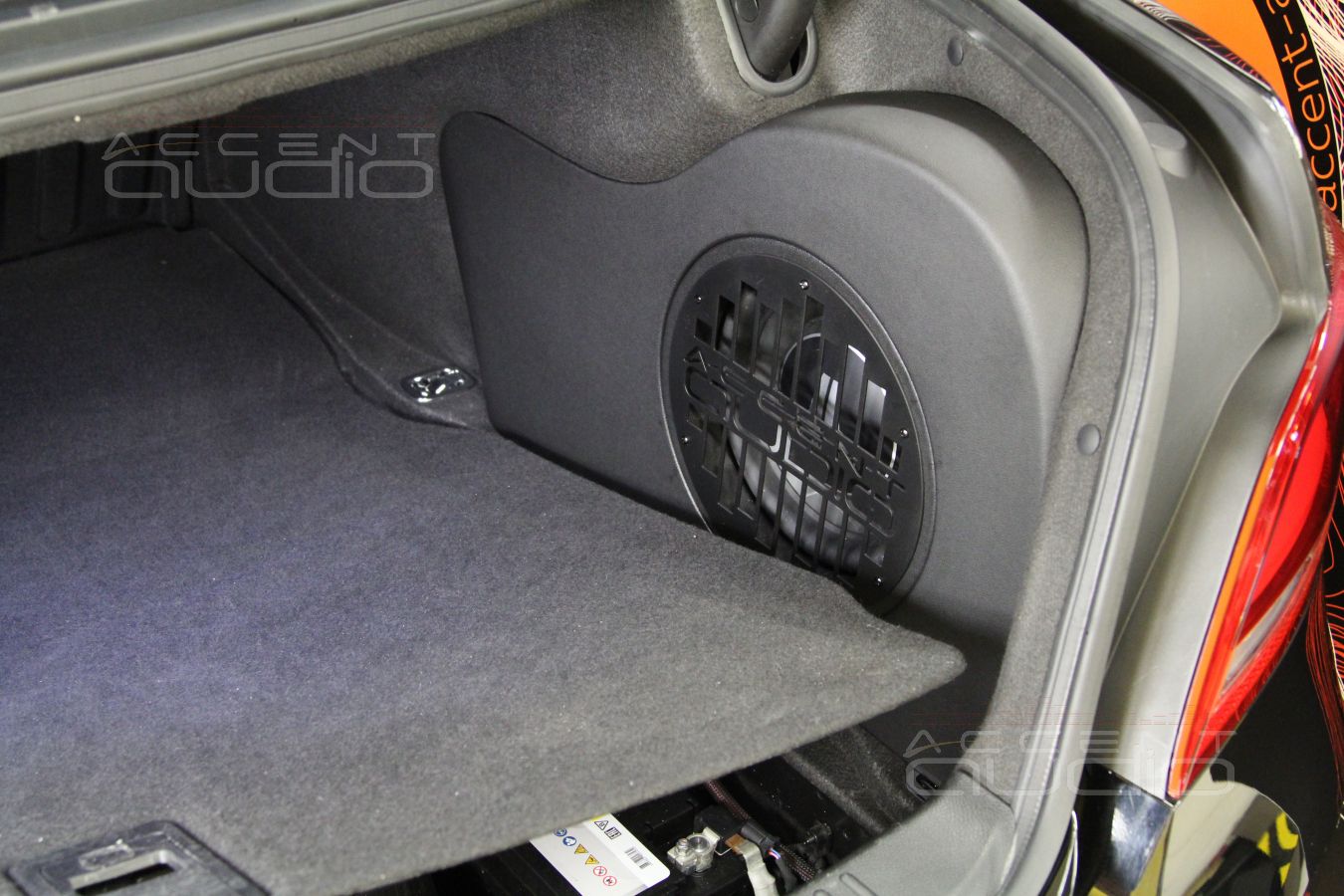 Его величество – сабвуфер JLAudio 10TW3